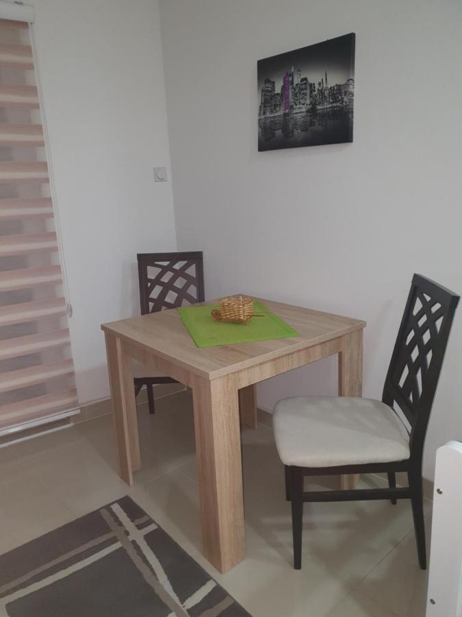 Pejovic Apartmani Ni Exterior foto